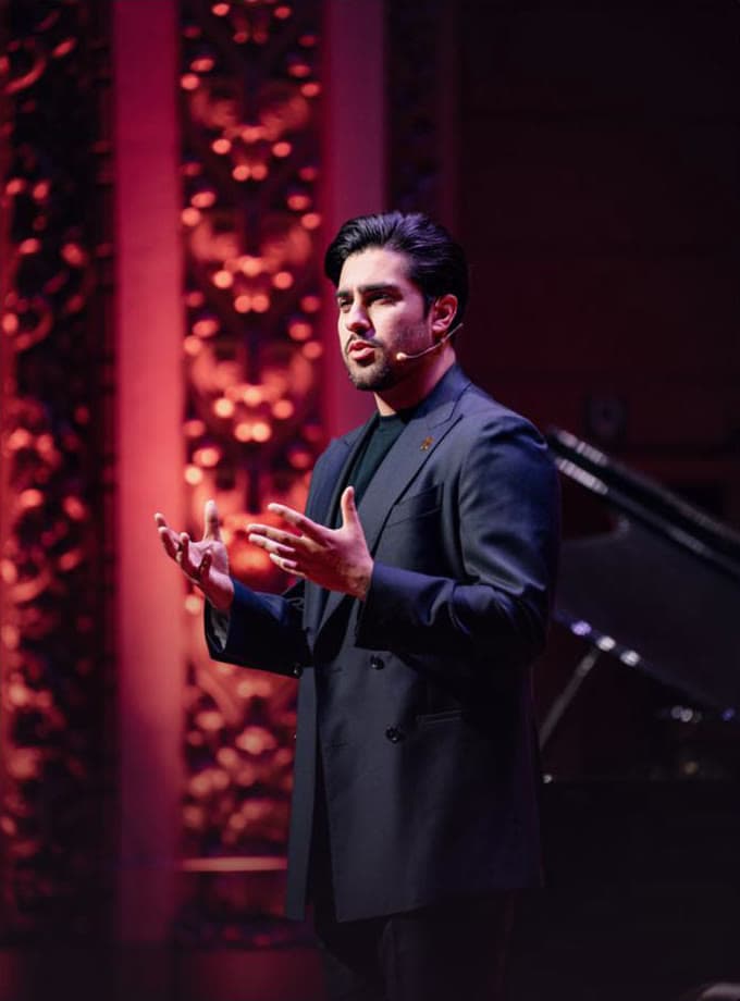 Erfan Nadjafi en conférence